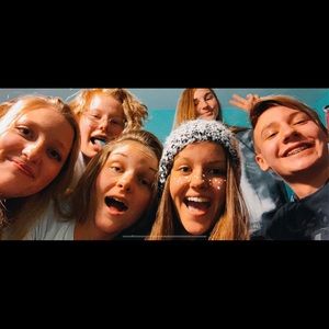 Meet your Posher, Elizabeth